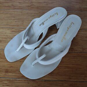 Bettye Muller Size 10 White Leather Sandal Heels